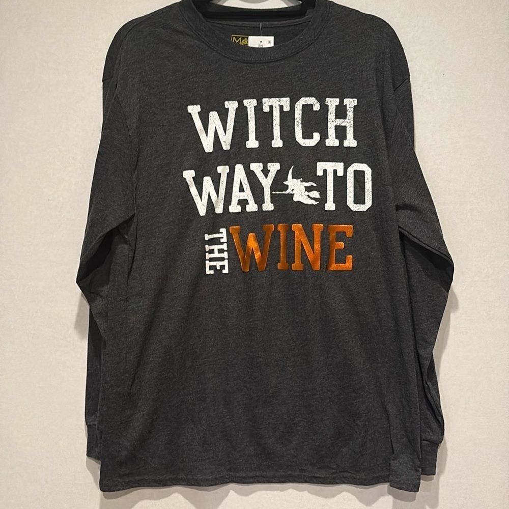 Modern Lux - Women's Halloween long sleeve t-shirt. Size XL.  NWT. Witch Wine